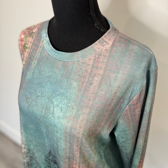 Exclusive Long Sleeve Floral Multi Colored Top (L) - Picture 4 of 7